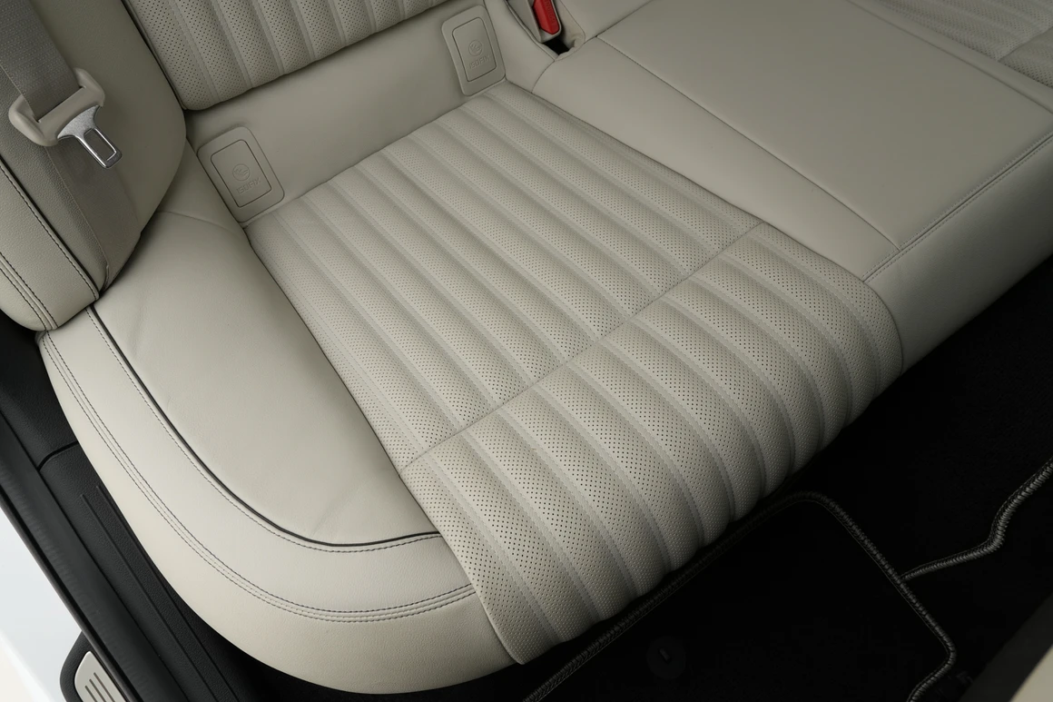 Genesis G70 - Фото 33