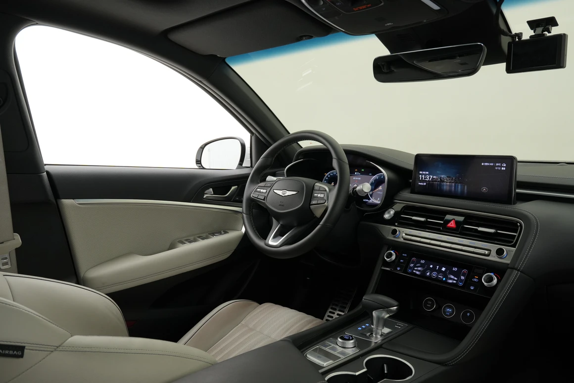Genesis G70 - Фото 17