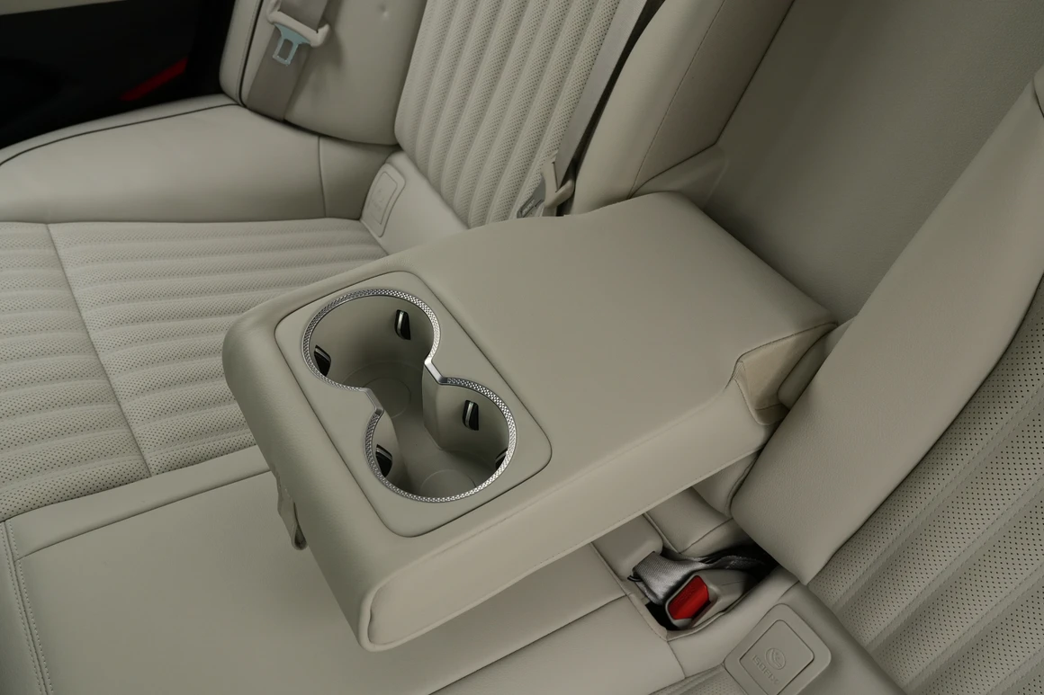 Genesis G70 - Фото 35