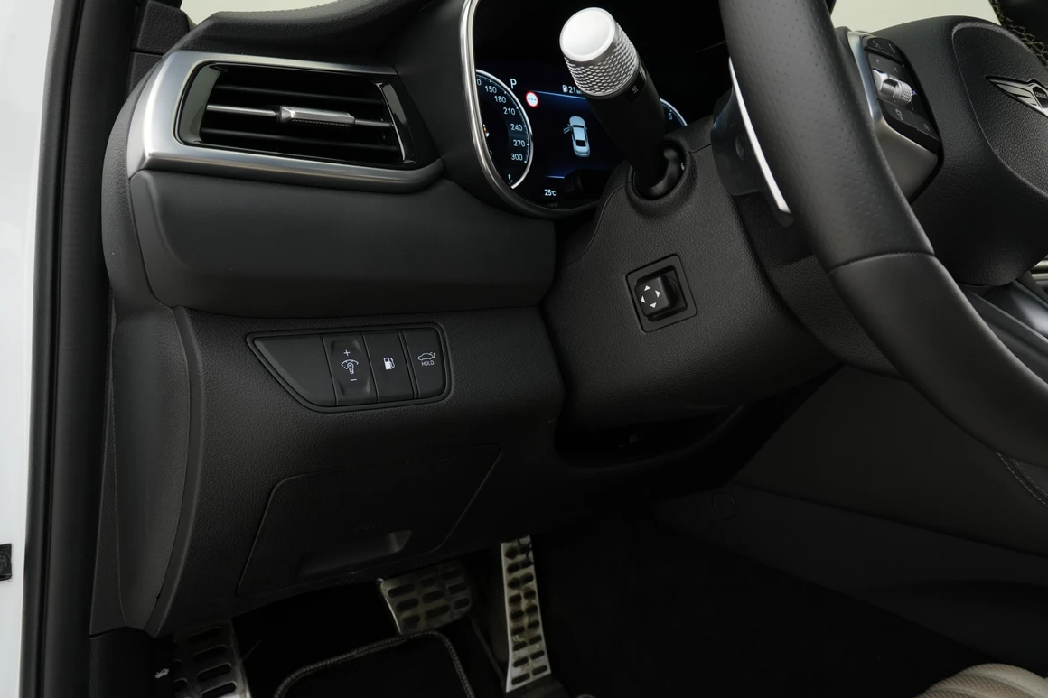 Genesis G70 - Фото 24