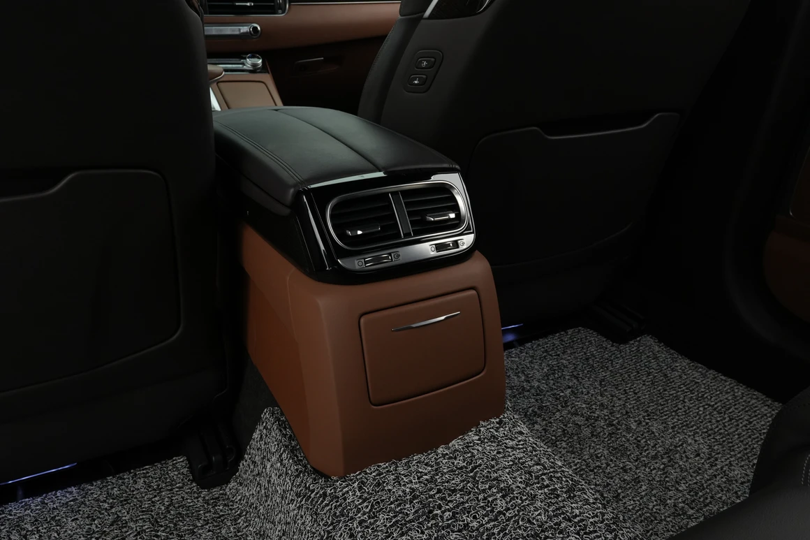 Genesis G90 - Фото 36