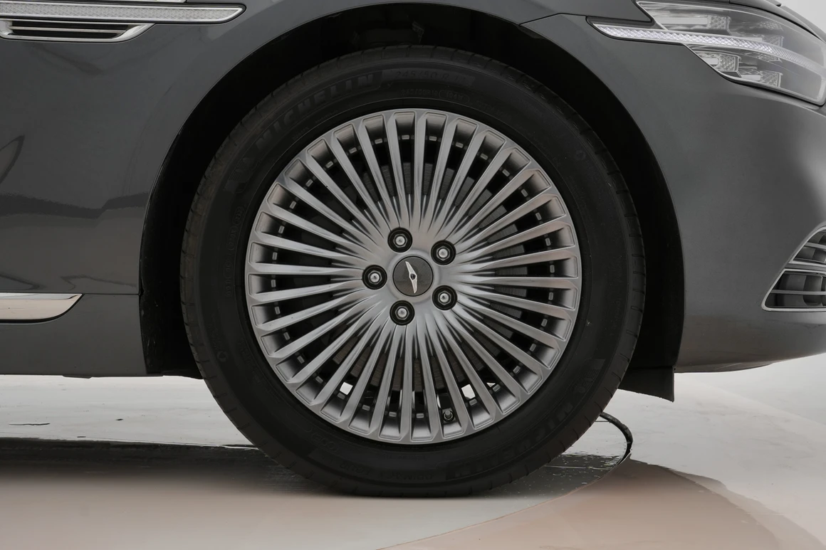 Genesis G90 - Фото 16