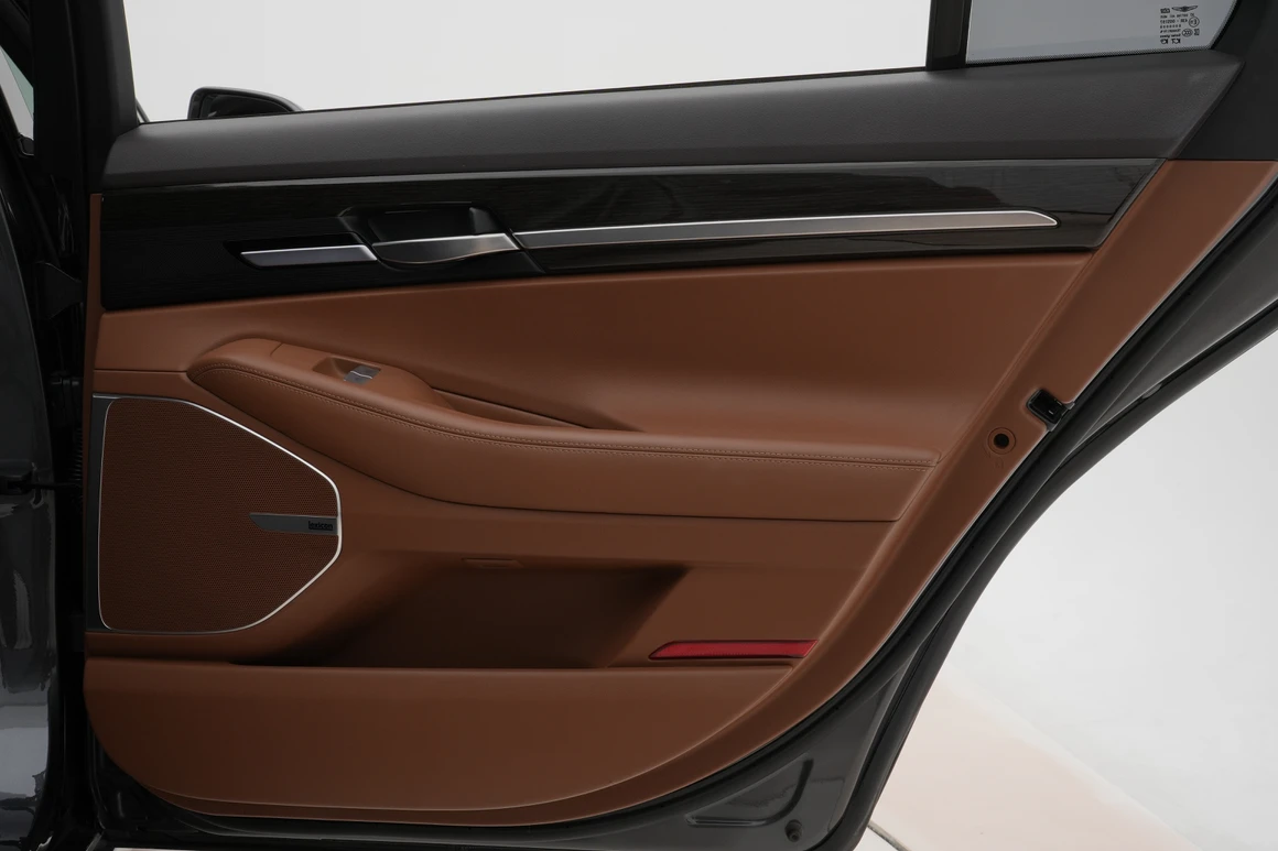 Genesis G90 - Фото 21