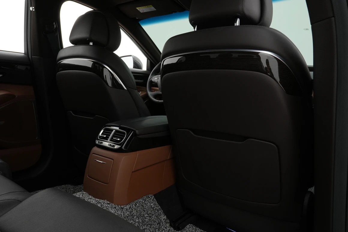 Genesis G90 - Фото 37