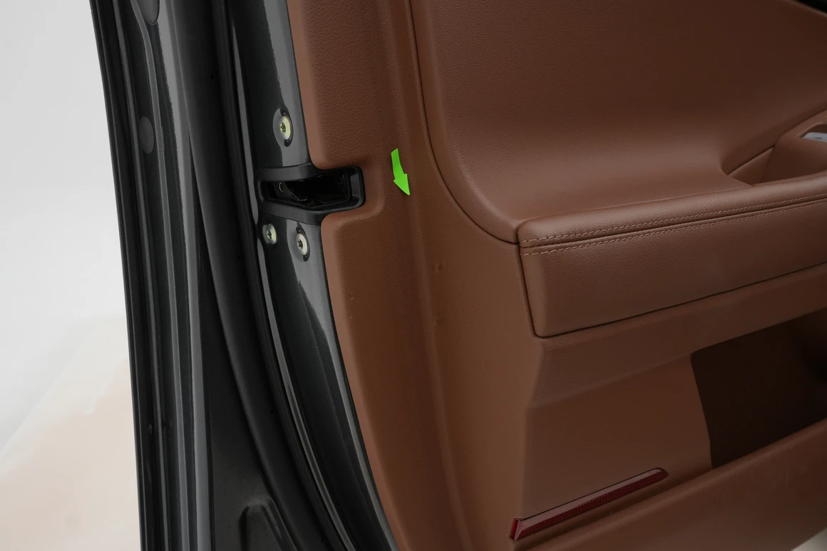 Genesis G90 - Фото 54