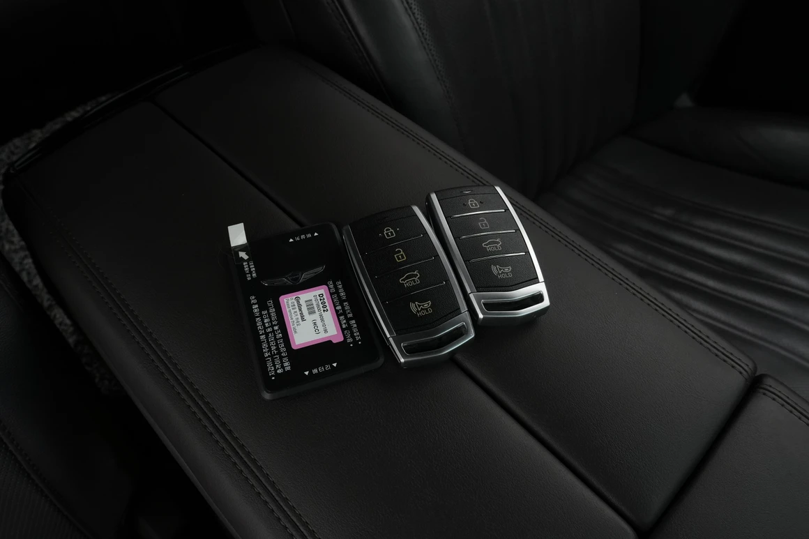 Genesis G90 - Фото 30