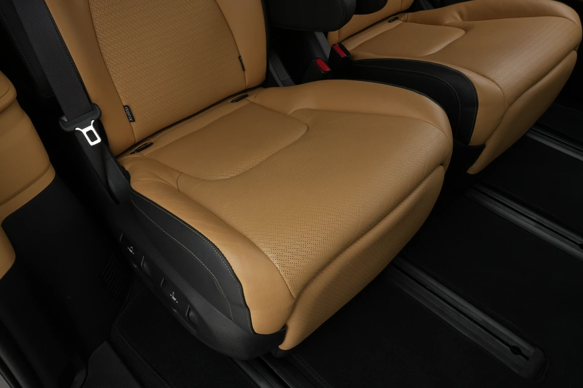 Kia Carnival - Фото 32