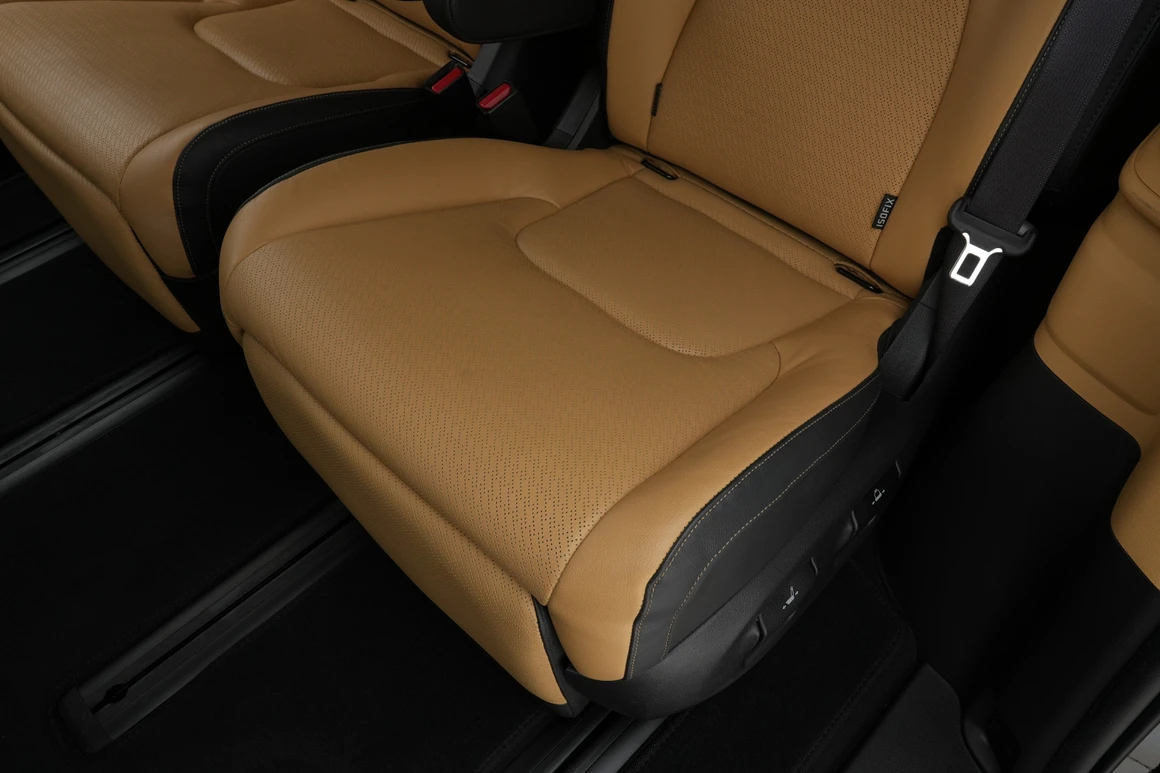Kia Carnival - Фото 33