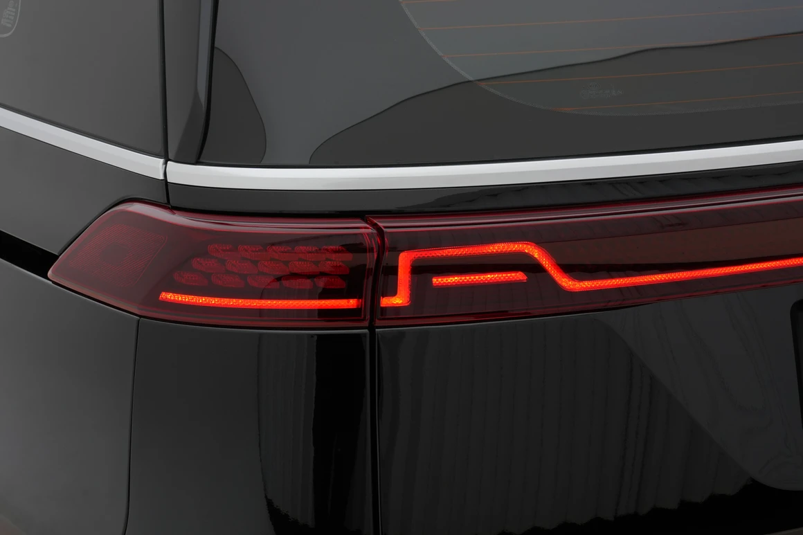 Kia Carnival - Фото 11