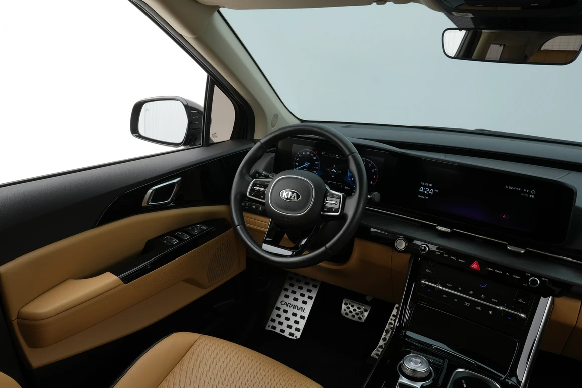 Kia Carnival - Фото 17