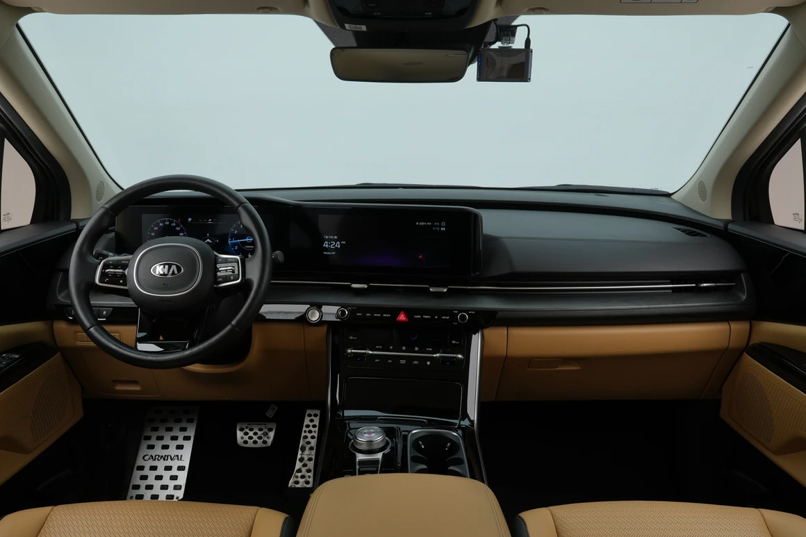 Kia Carnival - Фото 18