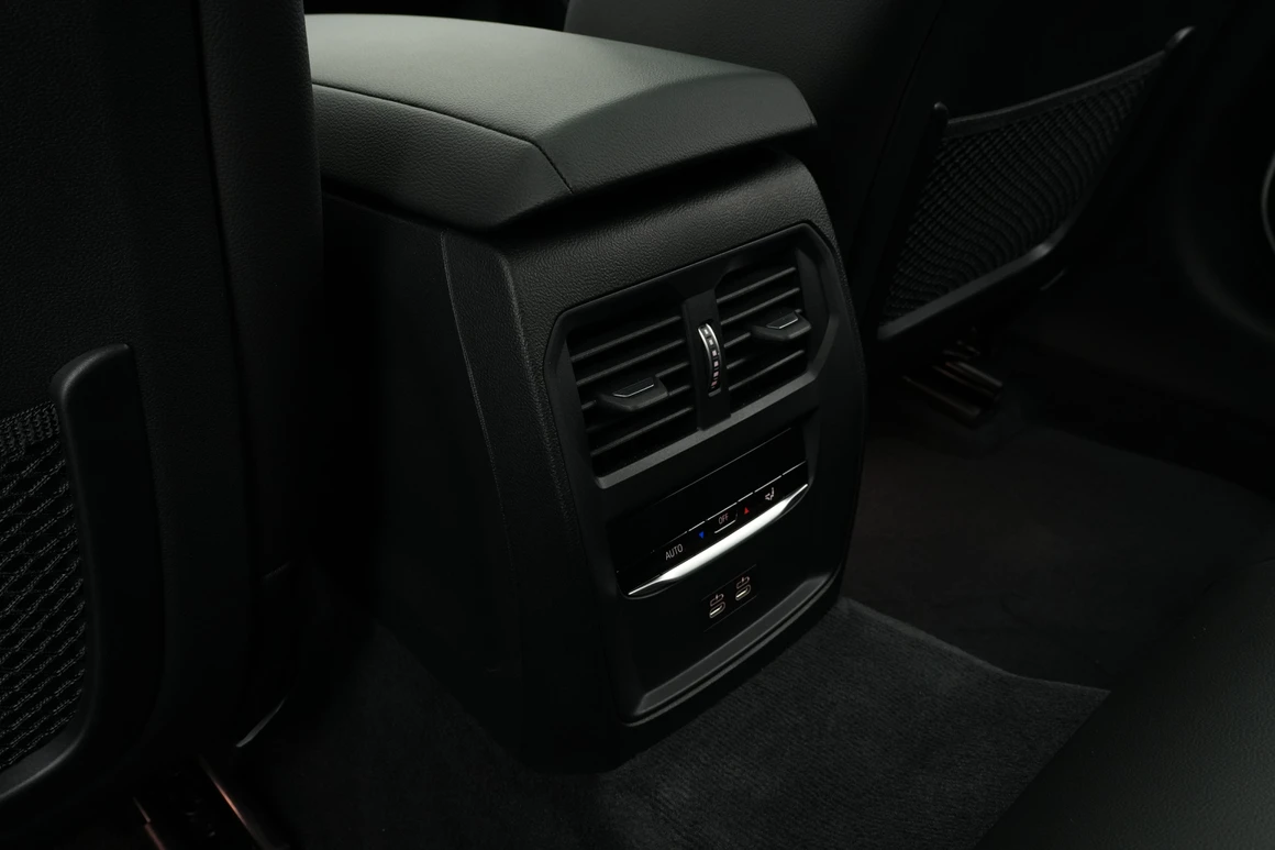 BMW 3-Series - Фото 24
