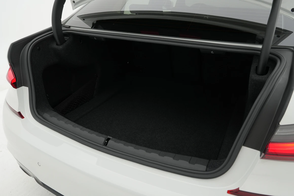 BMW 3-Series - Фото 26
