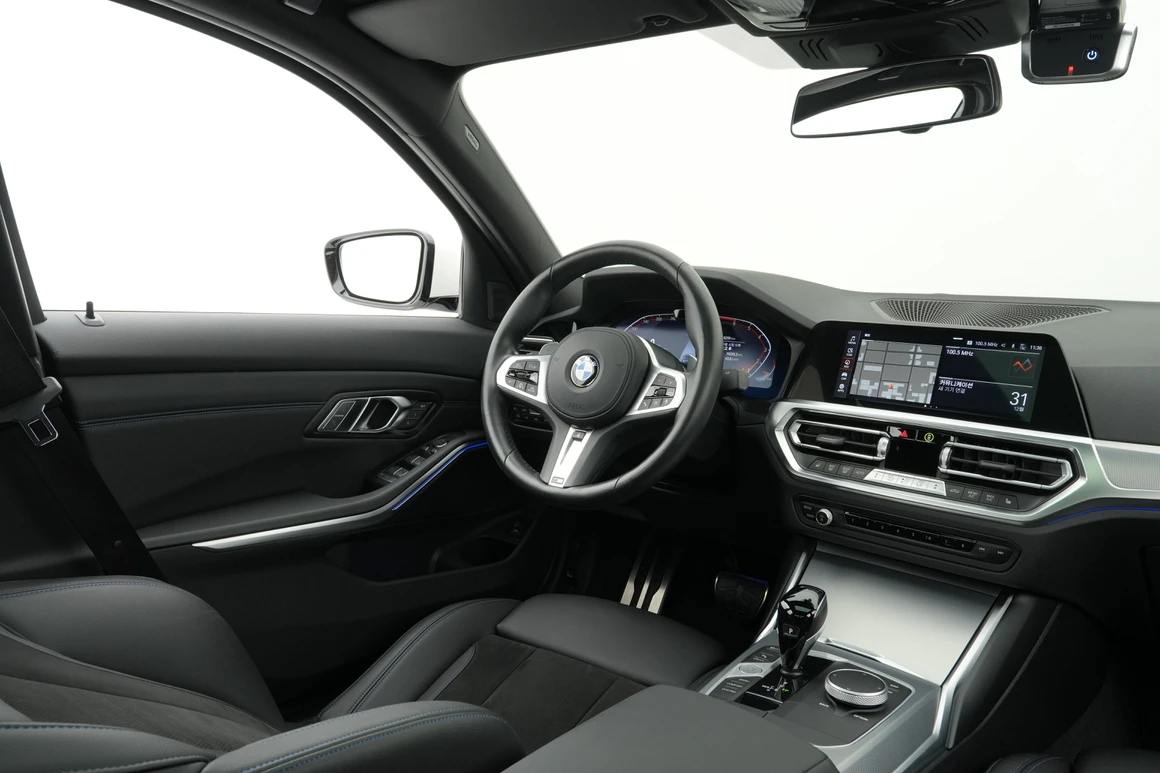 BMW 3-Series - Фото 13
