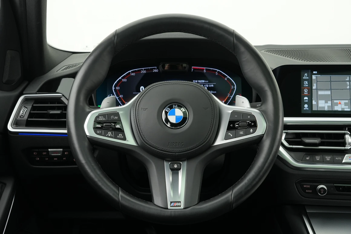 BMW 3-Series - Фото 15