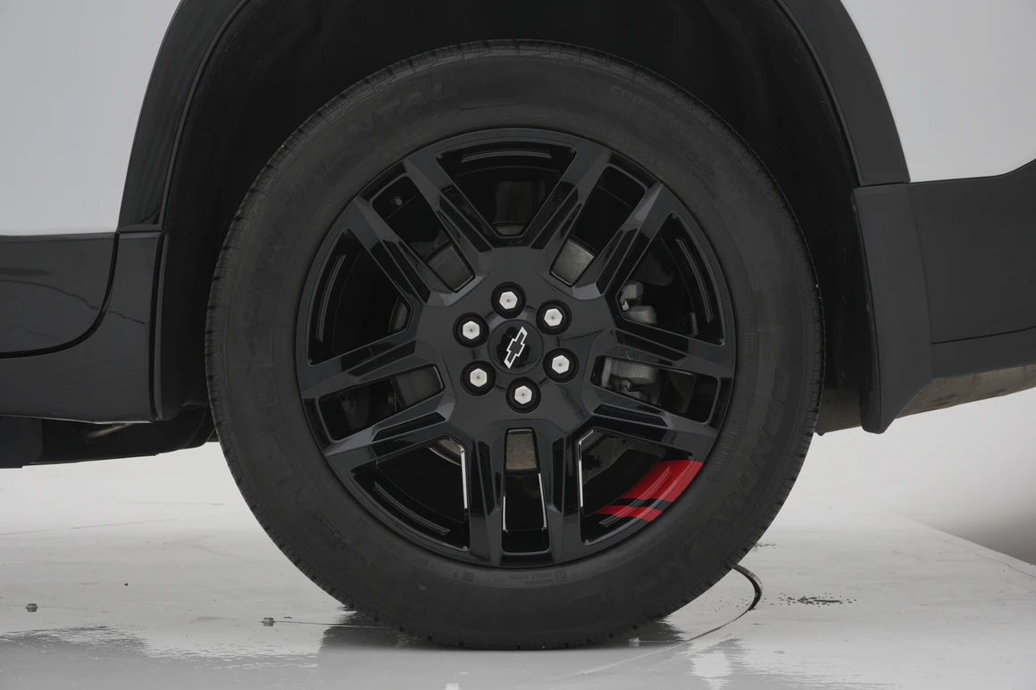 Chevrolet Traverse - Фото 13