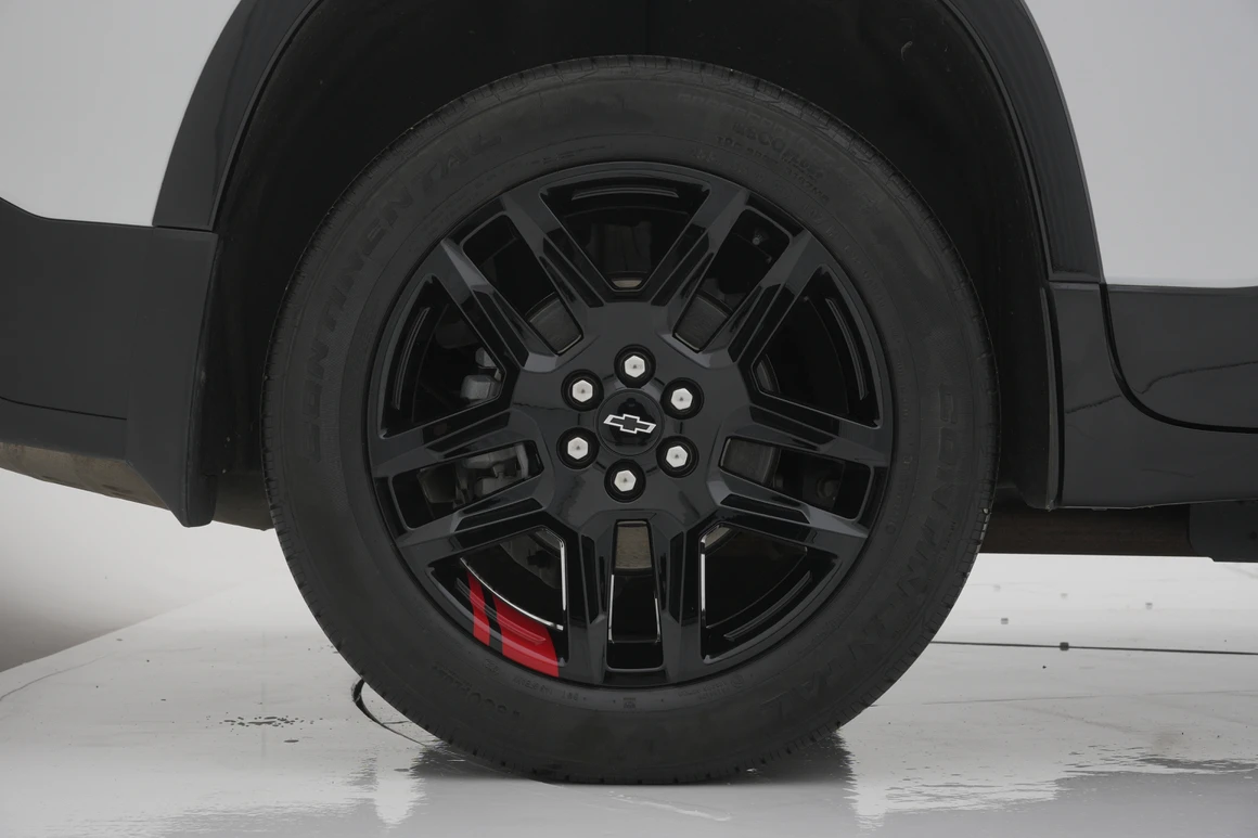 Chevrolet Traverse - Фото 14