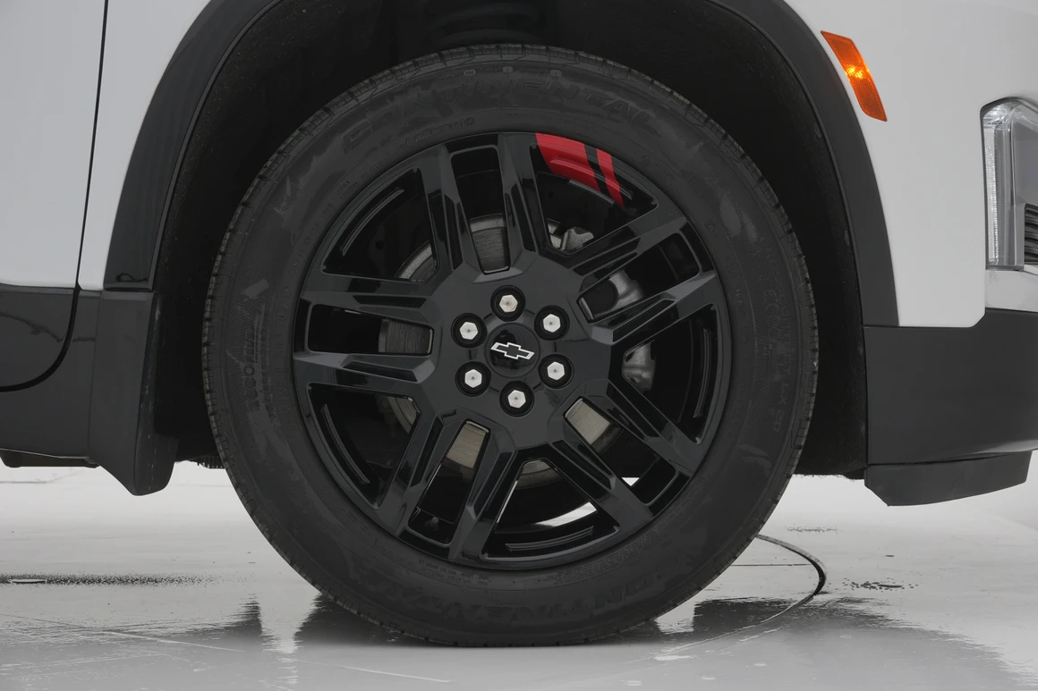 Chevrolet Traverse - Фото 15