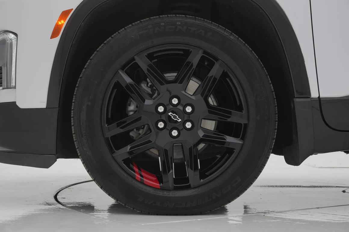 Chevrolet Traverse - Фото 12