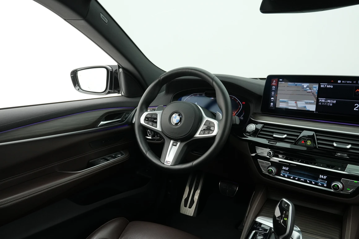 BMW Gran Turismo - Фото 17