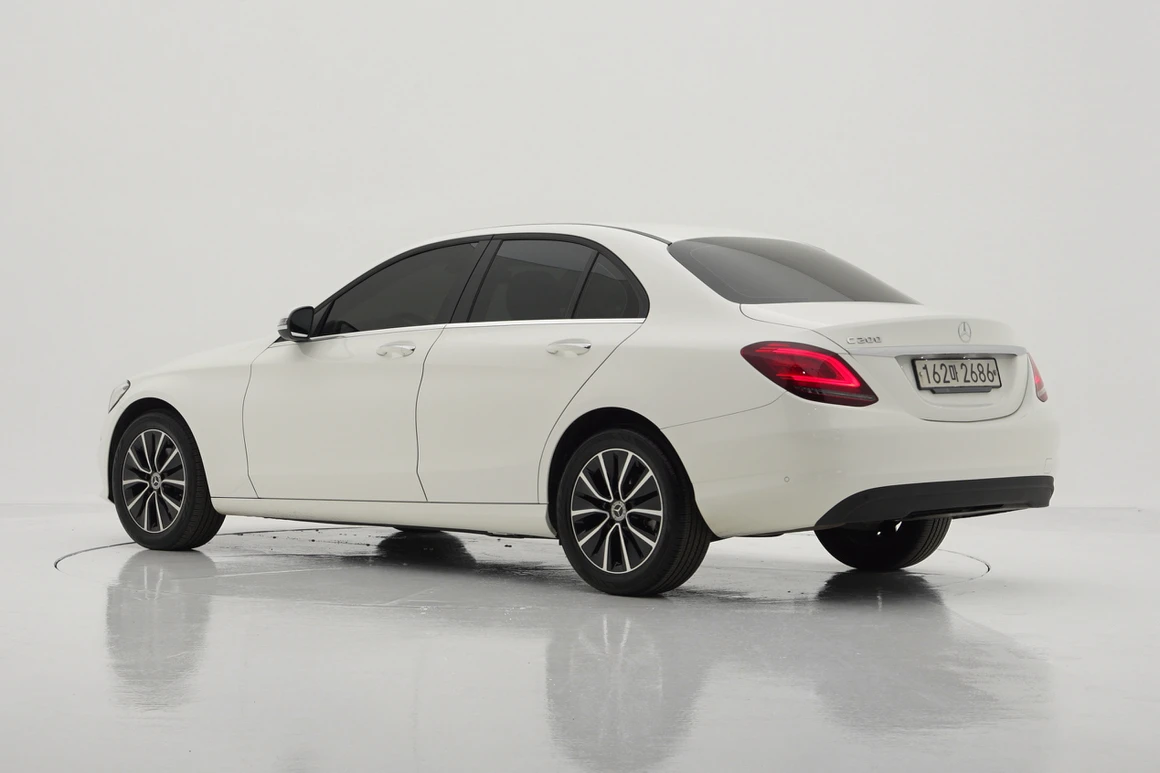 Mercedes-Benz C-Class - Фото 4