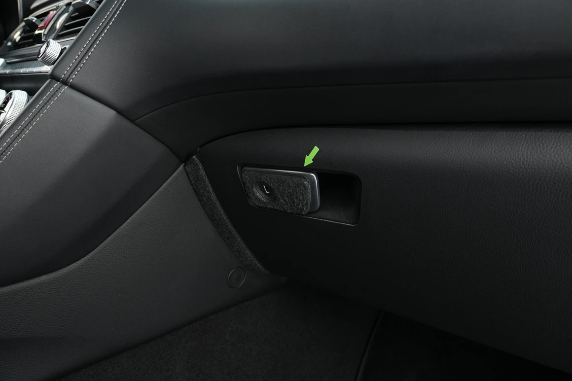 Genesis G70 - Фото 45