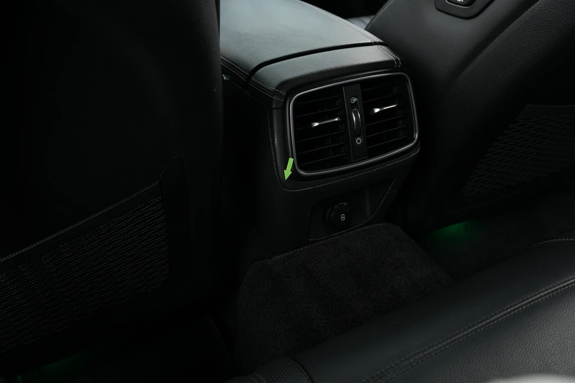 Genesis G70 - Фото 44