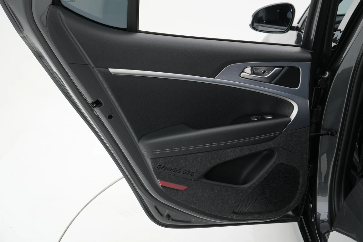 Genesis G70 - Фото 20
