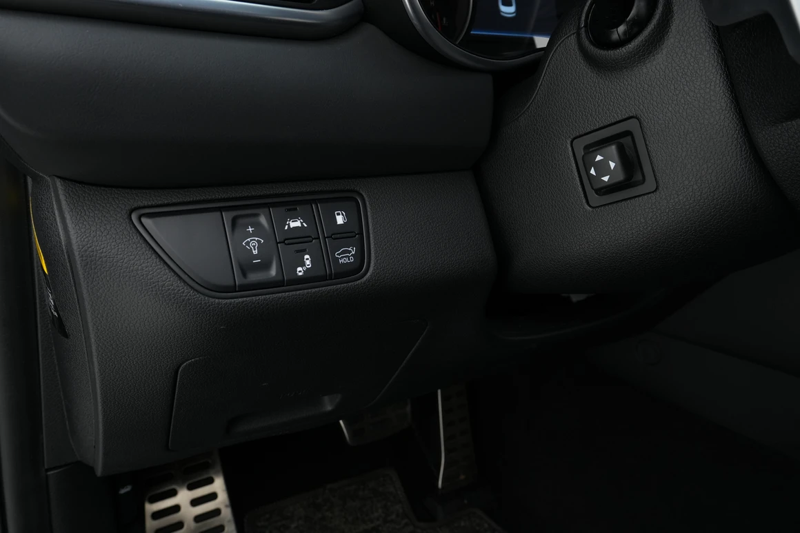 Genesis G70 - Фото 24