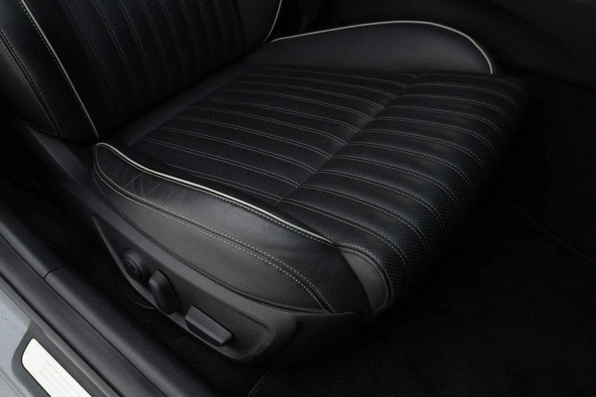 Genesis G70 - Фото 28