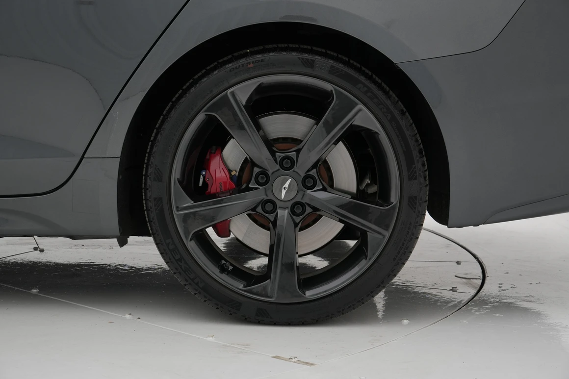 Genesis G70 - Фото 14