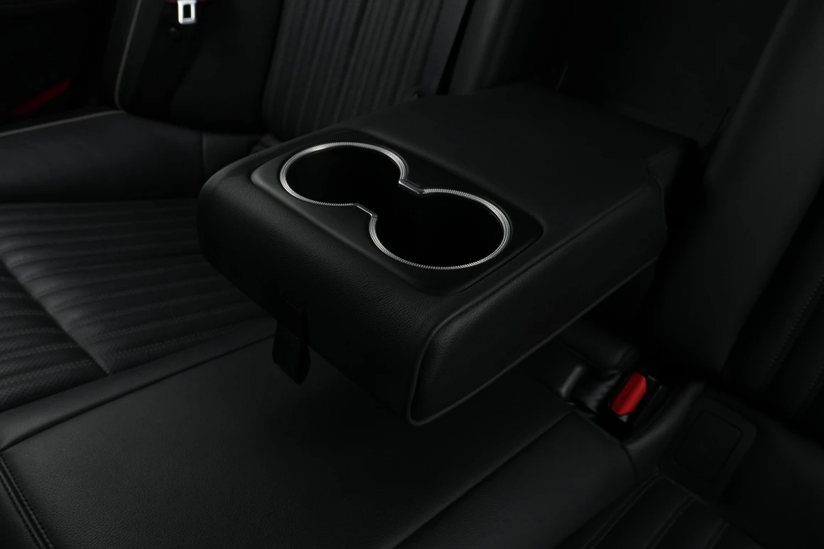 Genesis G70 - Фото 32