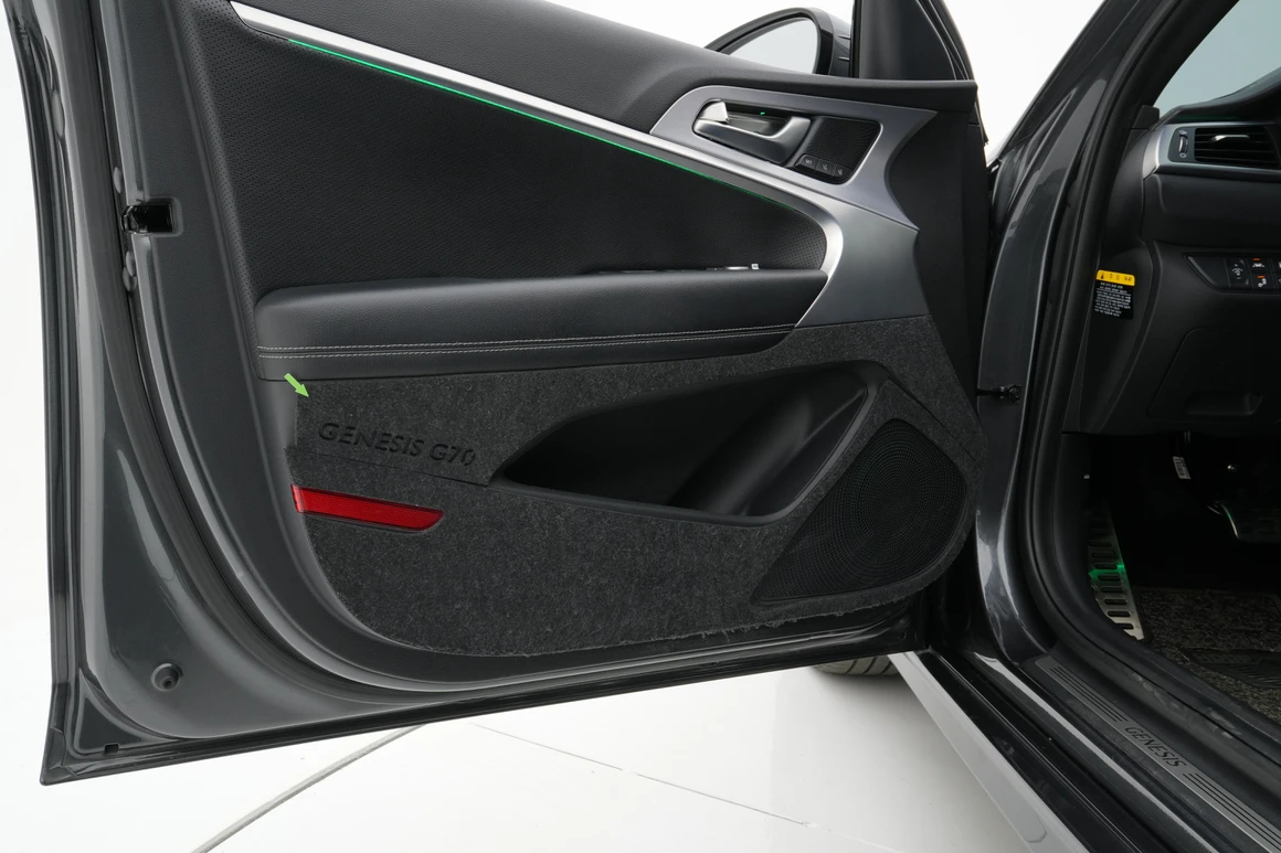 Genesis G70 - Фото 41