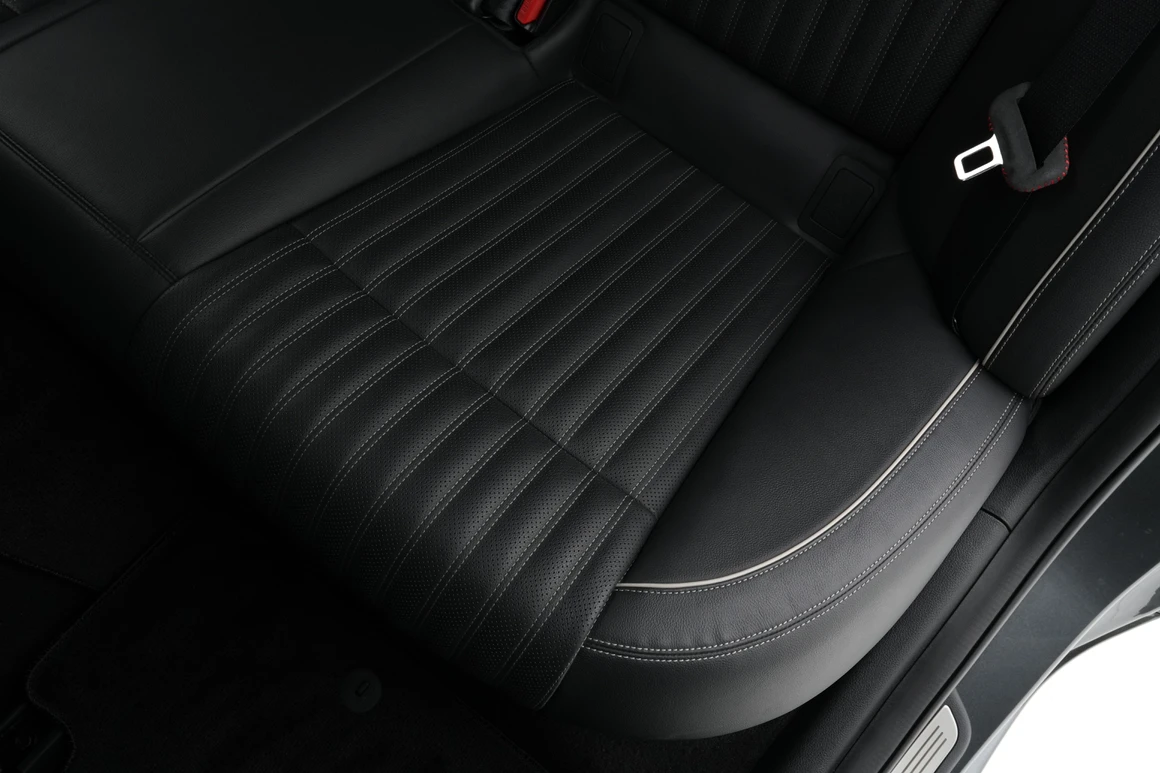 Genesis G70 - Фото 31