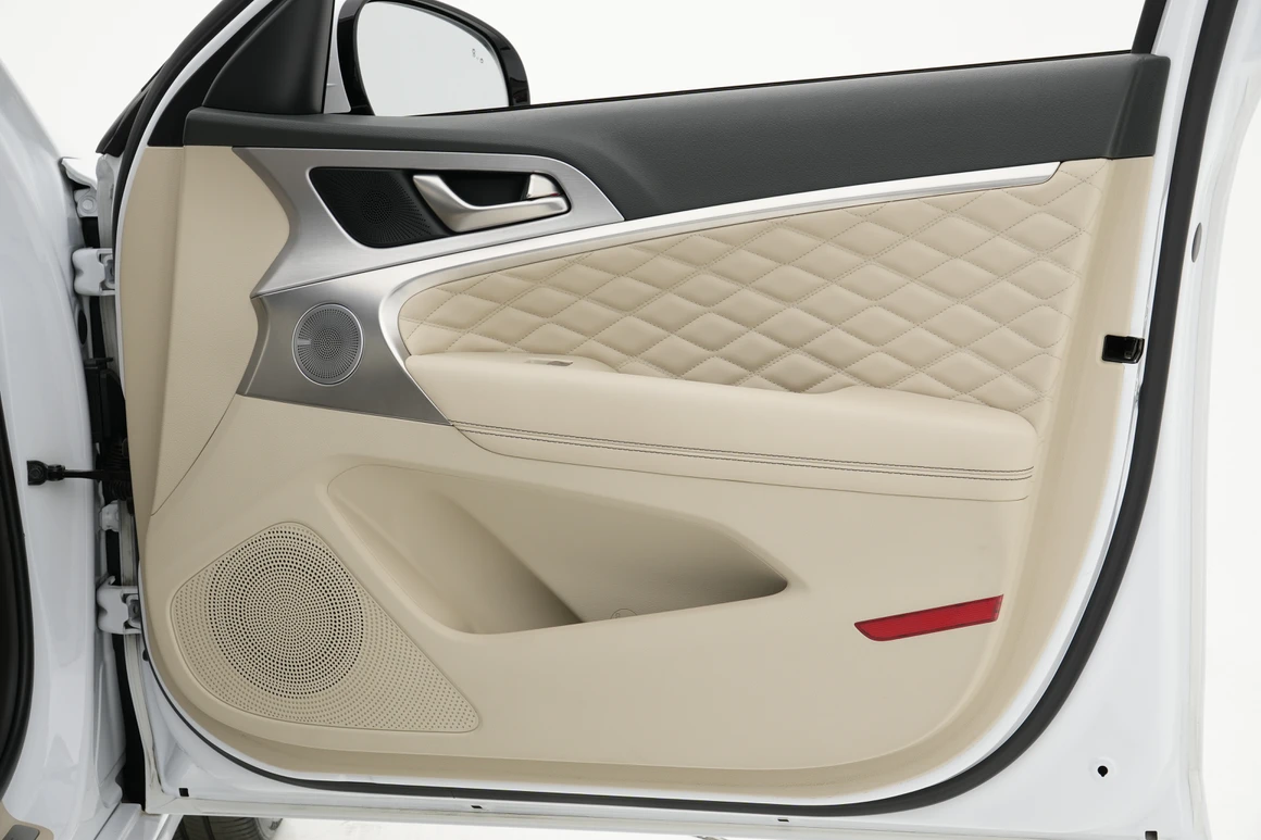 Genesis G70 - Фото 22