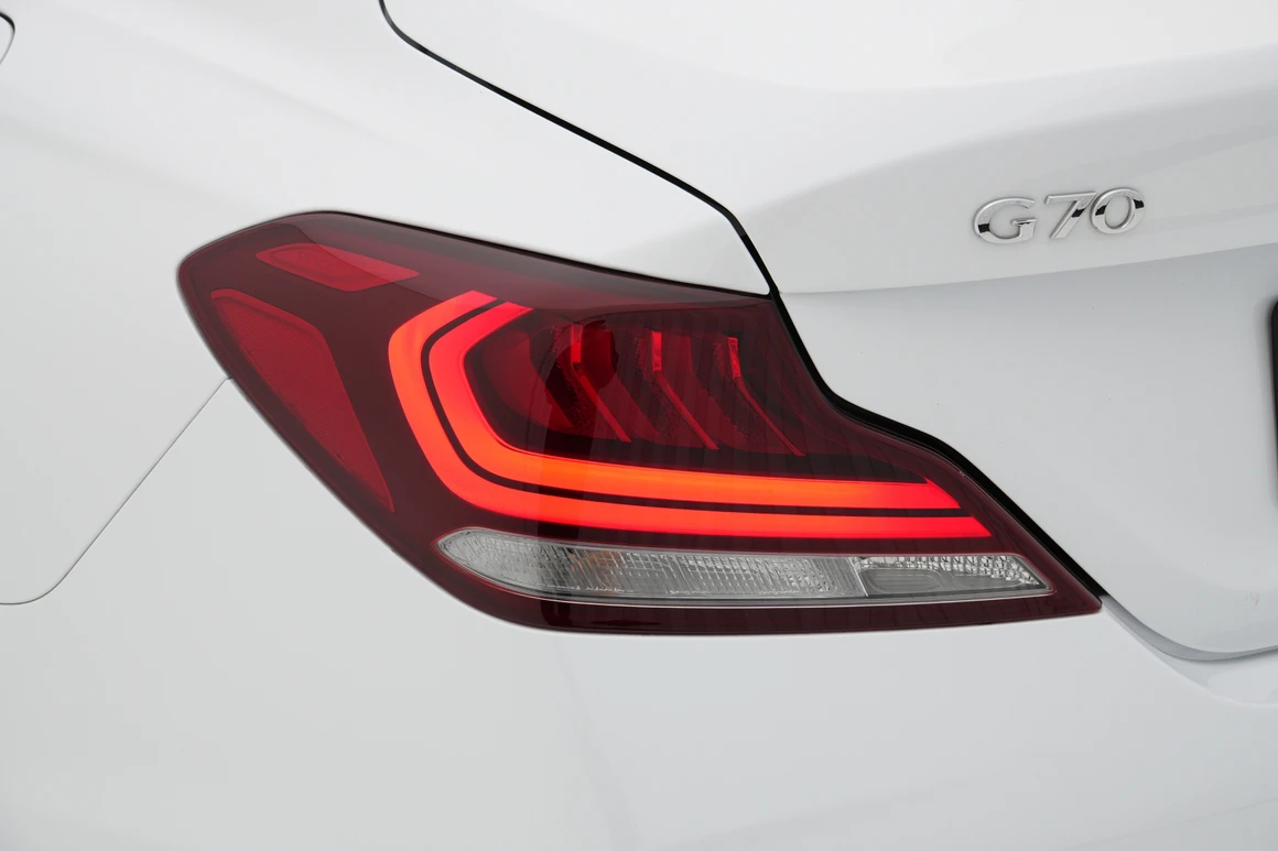Genesis G70 - Фото 11