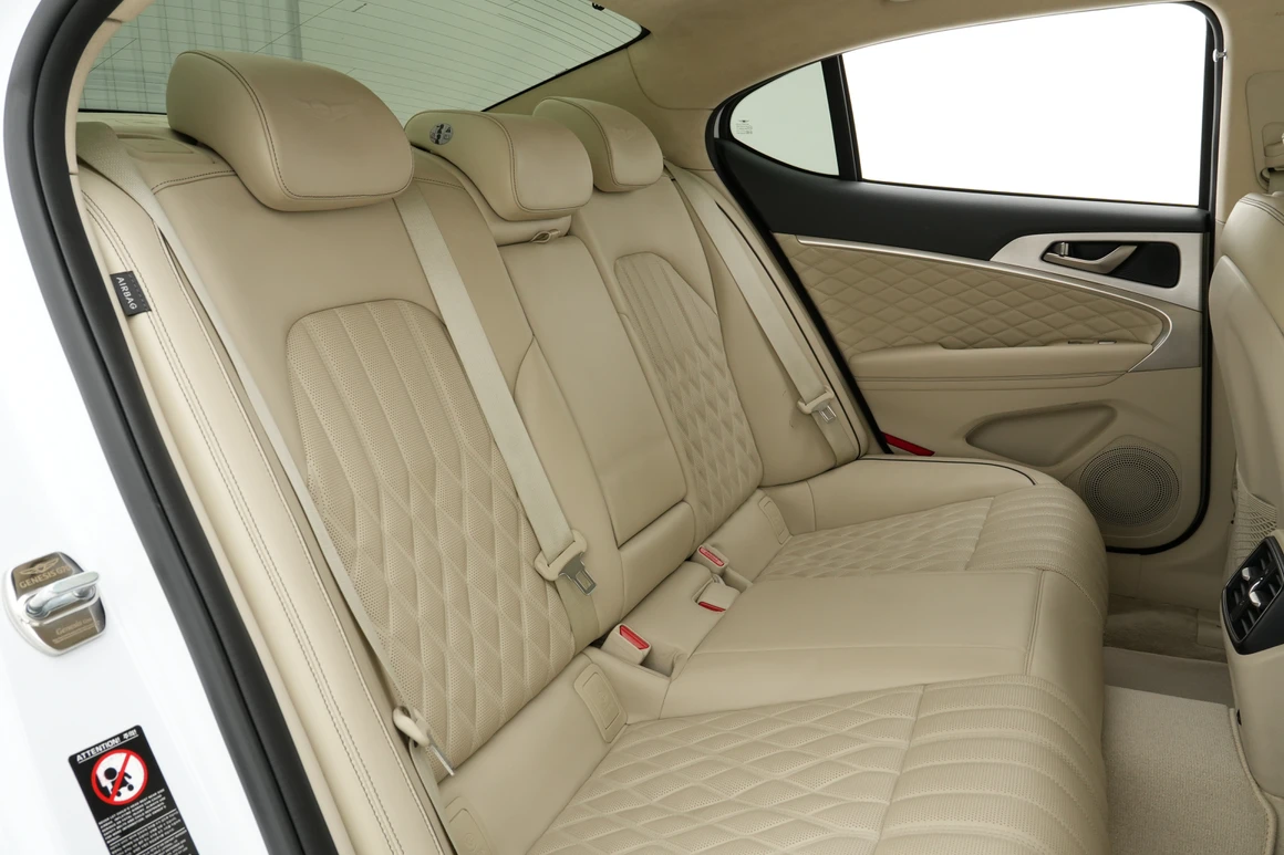 Genesis G70 - Фото 30