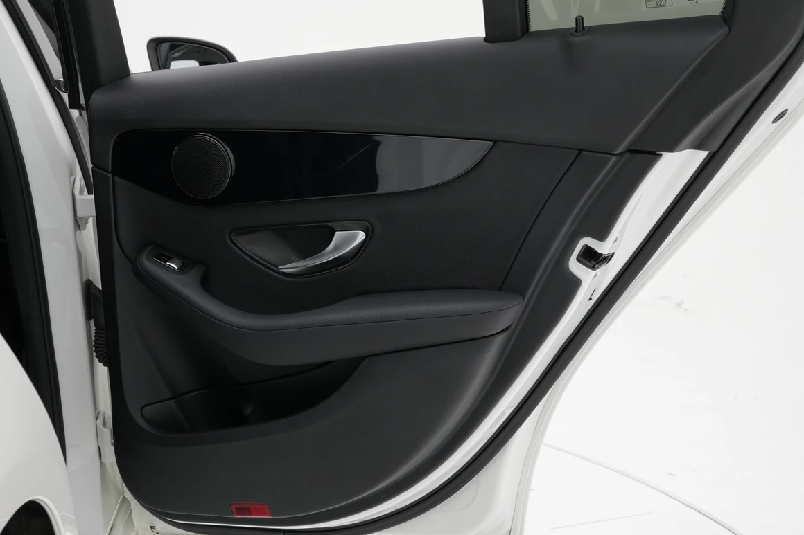 Mercedes-Benz C-Class - Фото 21