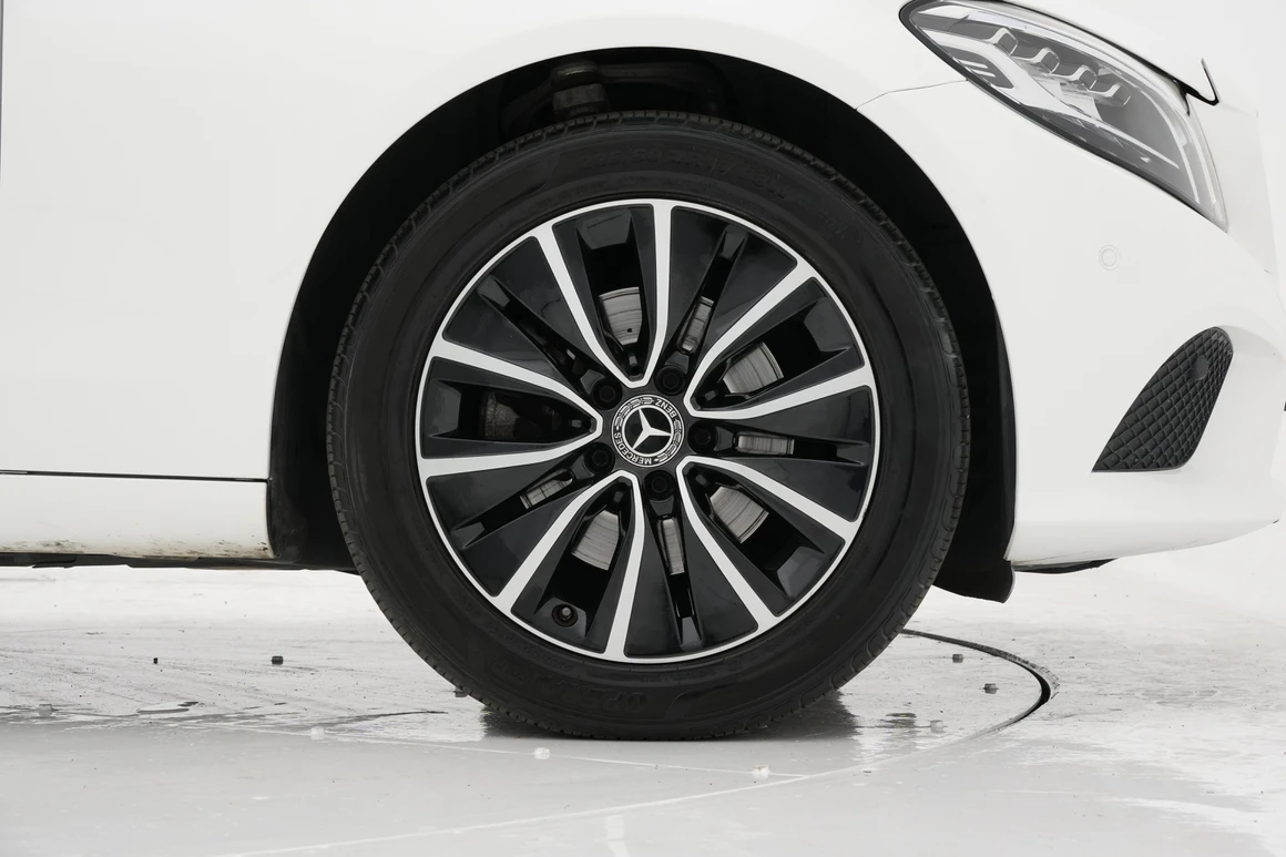 Mercedes-Benz C-Class - Фото 16