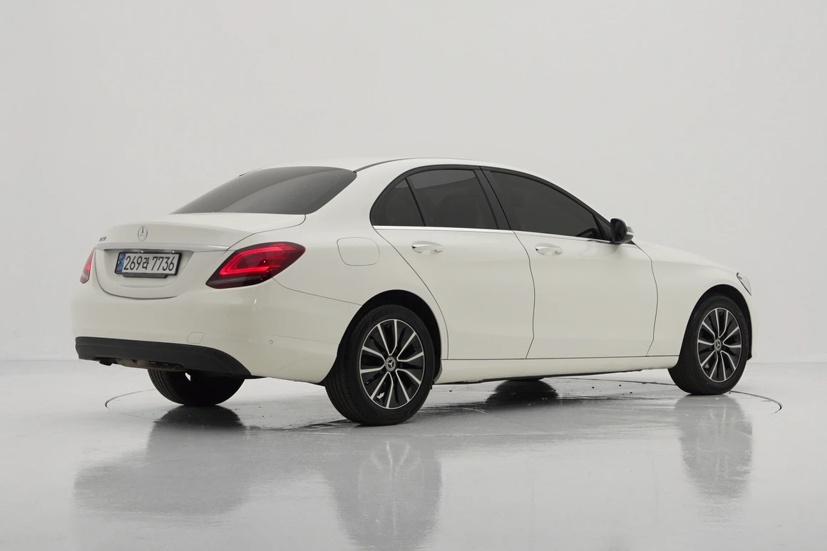 Mercedes-Benz C-Class - Фото 6
