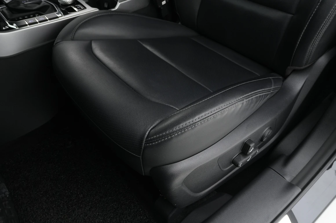 KG Mobility (Ssangyong) Korando - Фото 23
