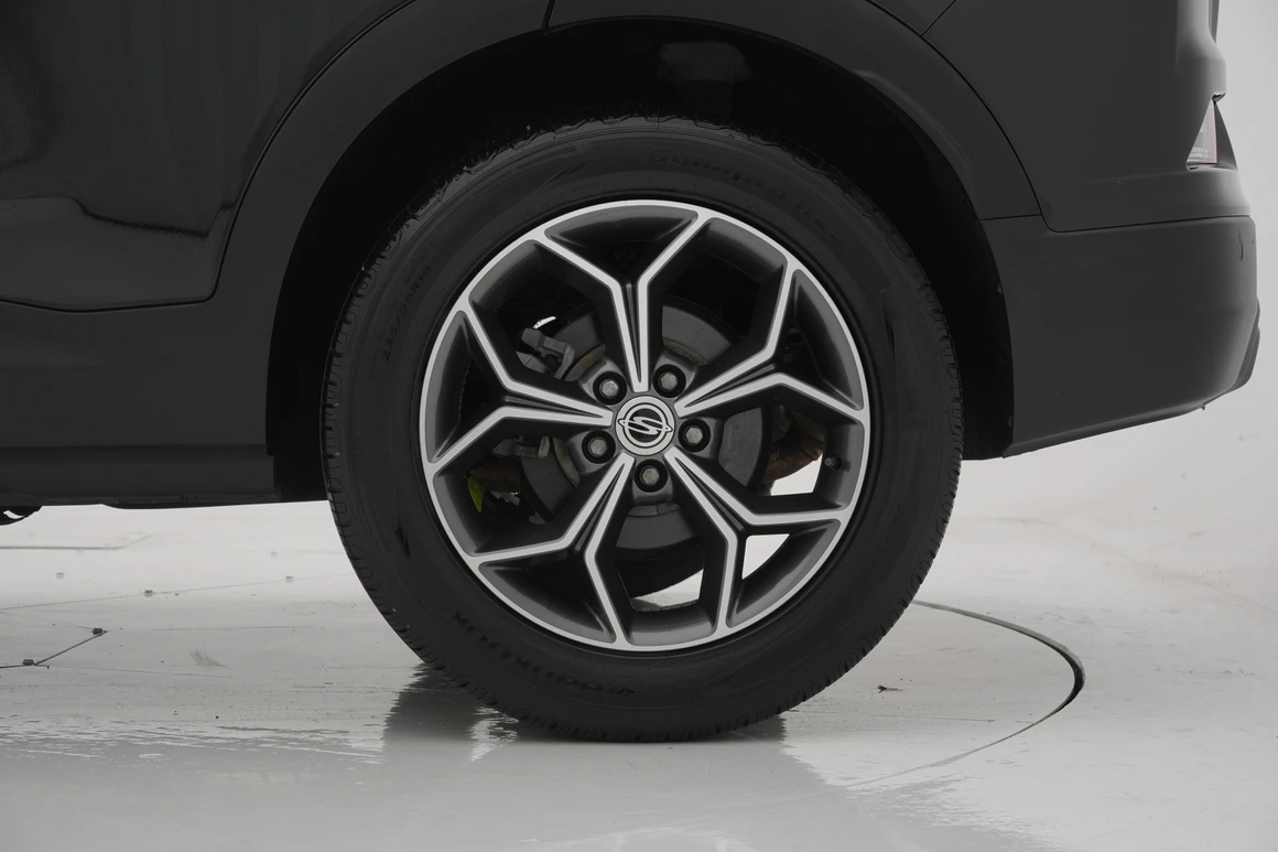 KG Mobility (Ssangyong) Korando - Фото 14