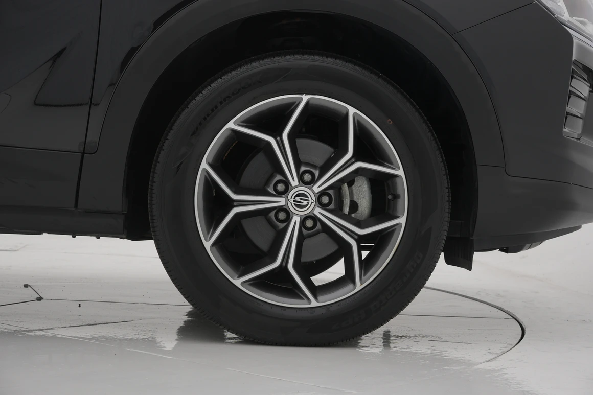 KG Mobility (Ssangyong) Korando - Фото 16