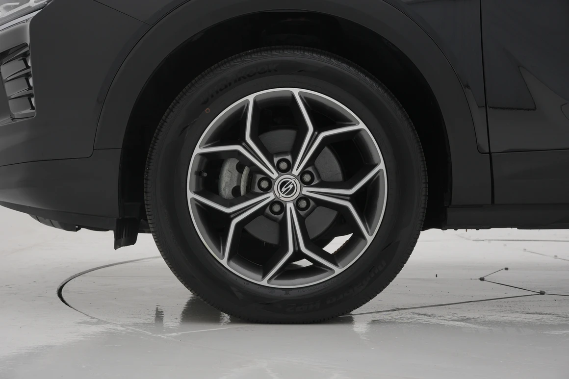 KG Mobility (Ssangyong) Korando - Фото 13