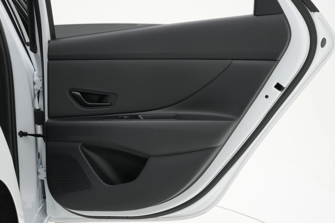 Hyundai Avante - Фото 21
