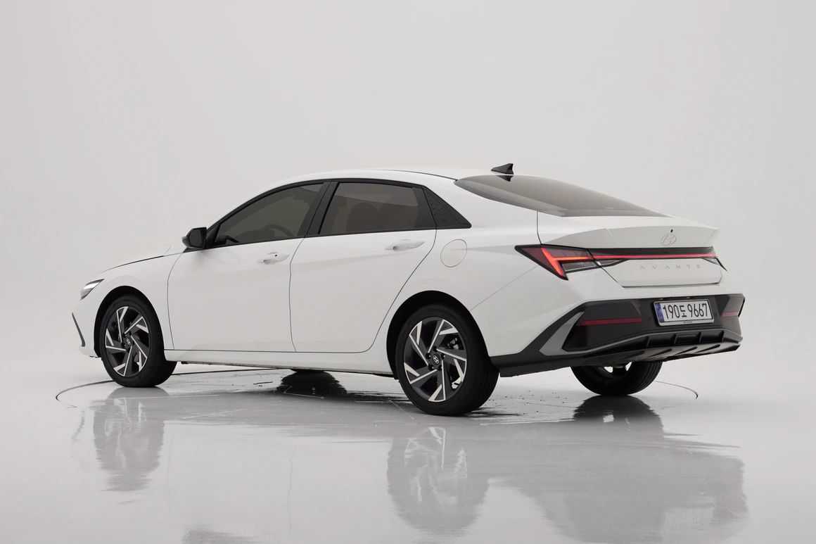 Hyundai Avante - Фото 4
