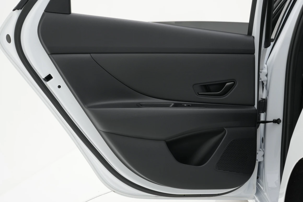 Hyundai Avante - Фото 20