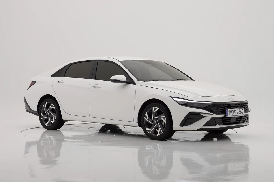 Hyundai Avante - Фото 8