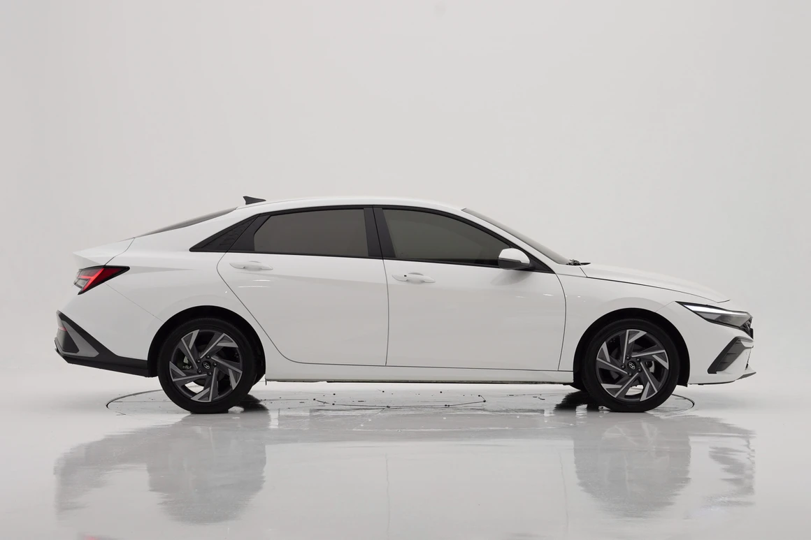 Hyundai Avante - Фото 7
