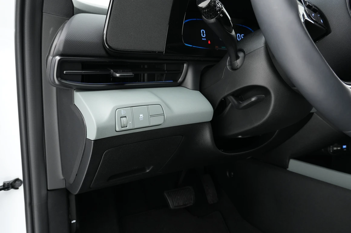 Hyundai Avante - Фото 24